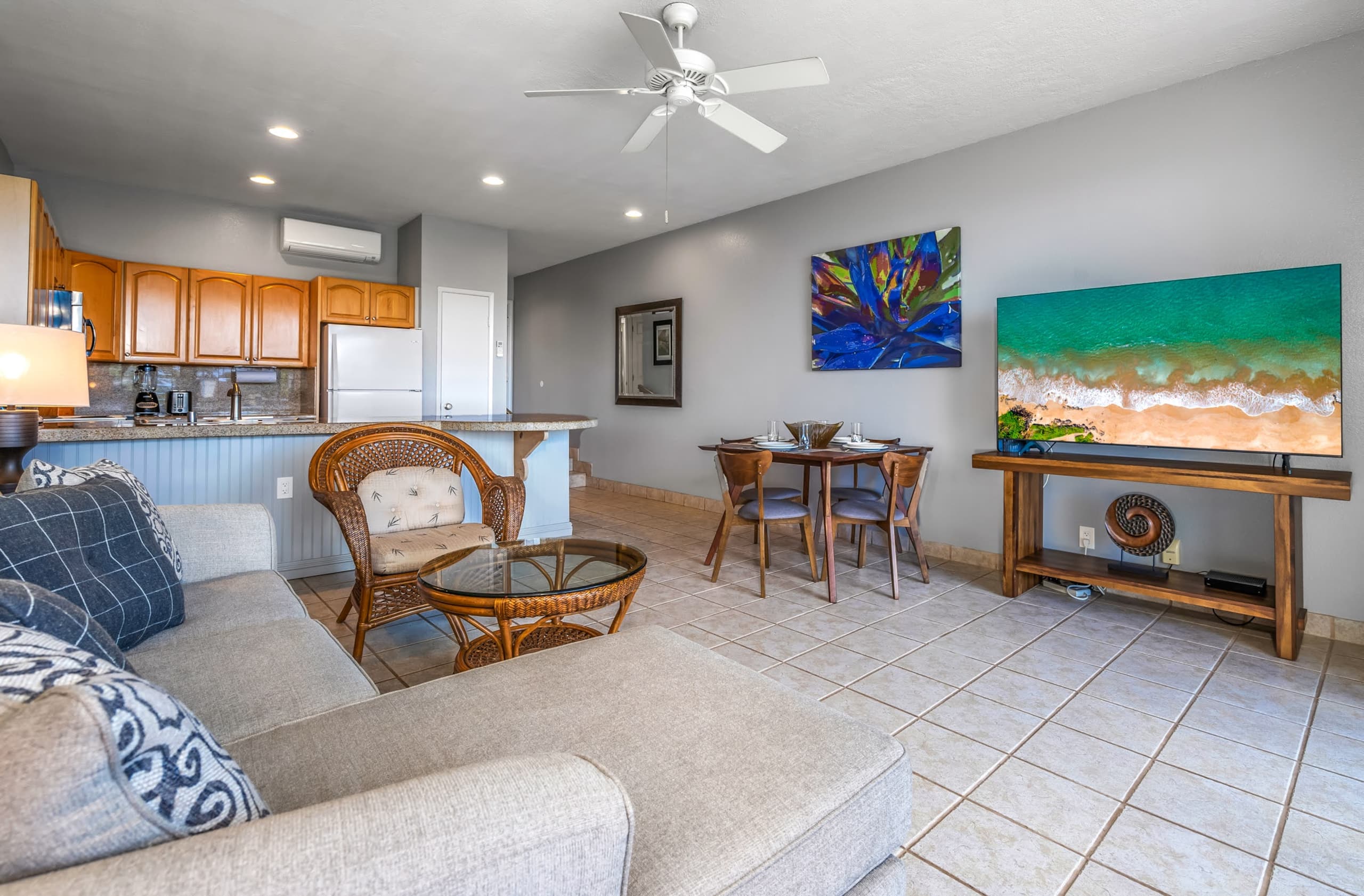 Condo in Lahaina · ★4.94 · 1 bedroom · 2 beds · 1 bath - Image 17