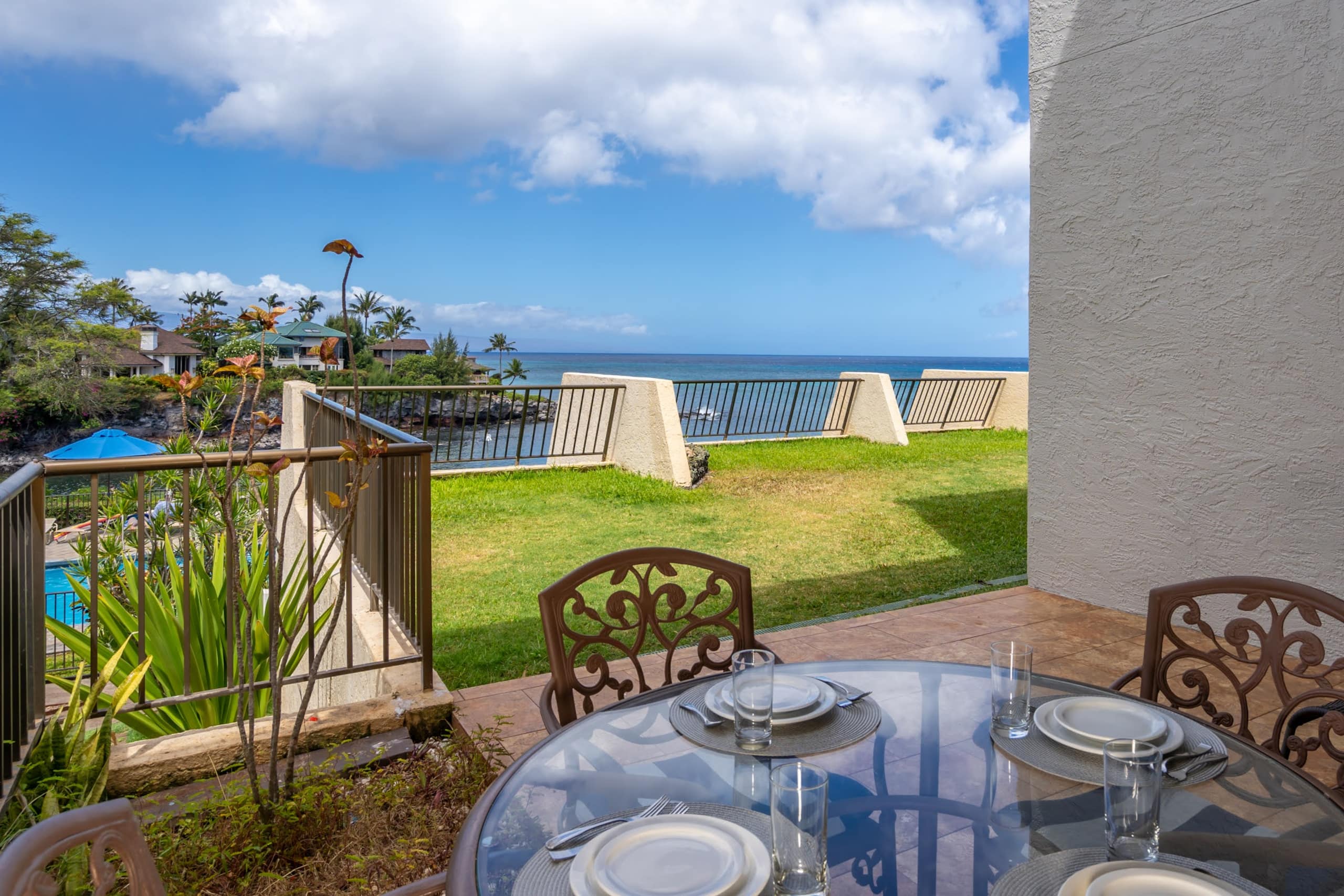 Condo in Lahaina · ★4.94 · 1 bedroom · 2 beds · 1 bath - Image 1