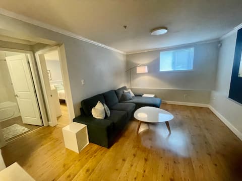 Successful Airbnb property: Casa Point Grey in West Point Grey
