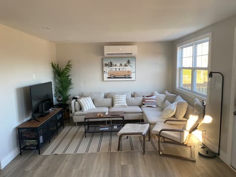 Cottage in Canoe Cove