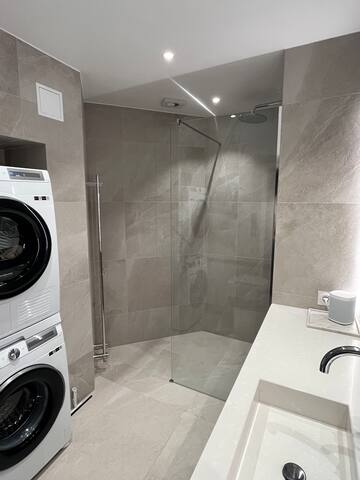 Stor, sentral leilighet på Majorstua, rolig område gallery image 5