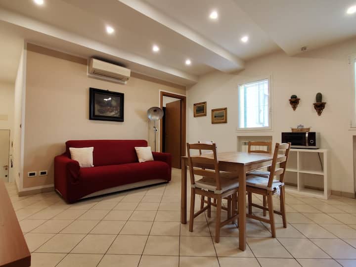 Historic Center, Suite Gombruti Street - Bolonia