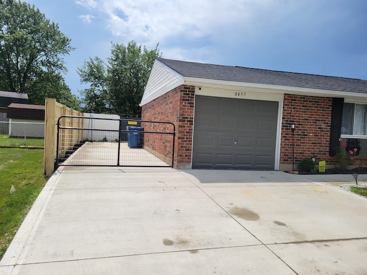 Huber Heights Hot Tub Bungalo