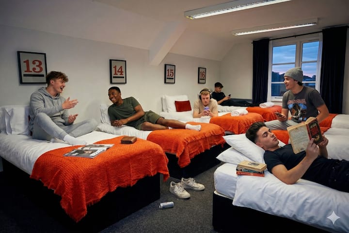 Epic Cardiff Bay Hen & Stag House | Sleeps 22 - Cardiff