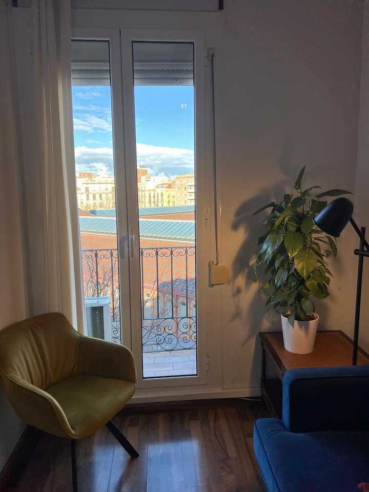 Central Budget Apt For A Couple In Sant Antoni - Barcelona
