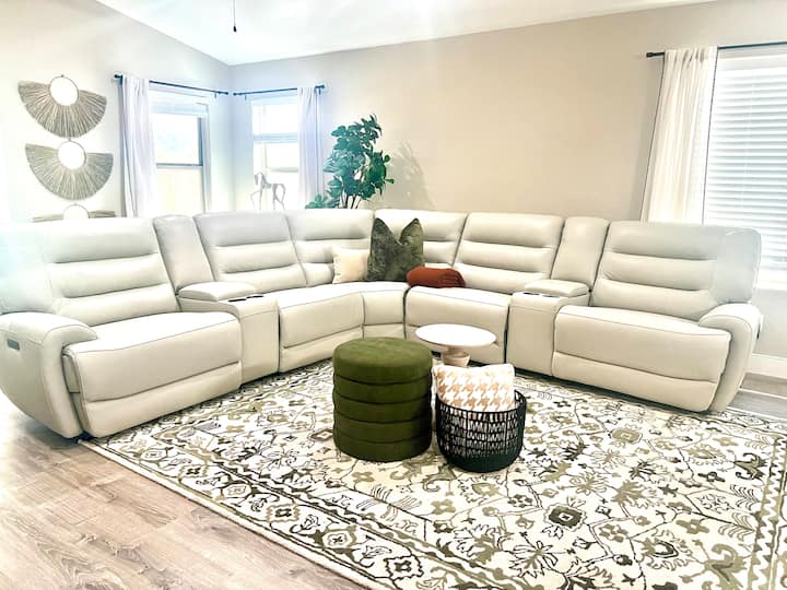 4 Bed+ | On Golf Course | Pets Ok| Pool | Gym - Queen Creek, AZ