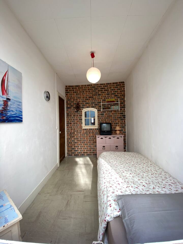 غرفة النوم 2