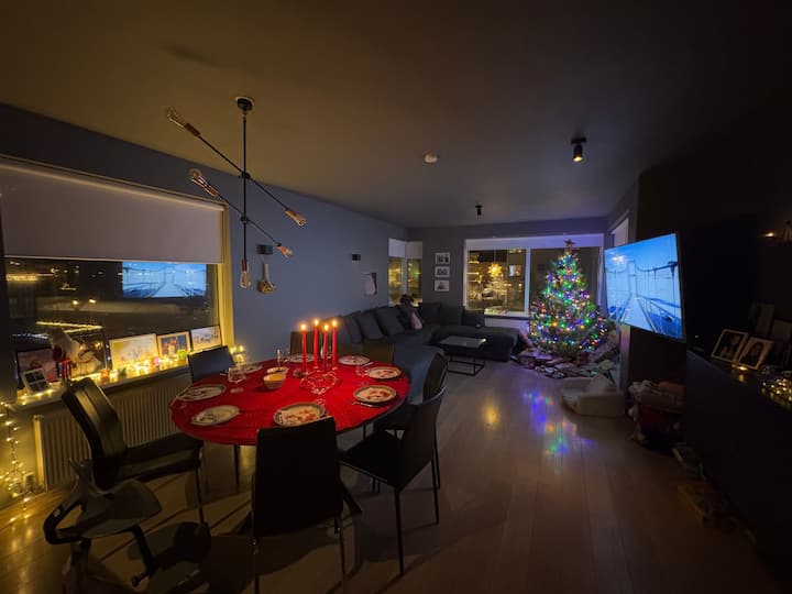 Spacious Apartment Suburb Of Reykjavík - Islande