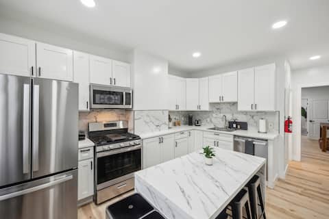 Cozy 3BR- 30 min Train NYC, near Metlife Stadium