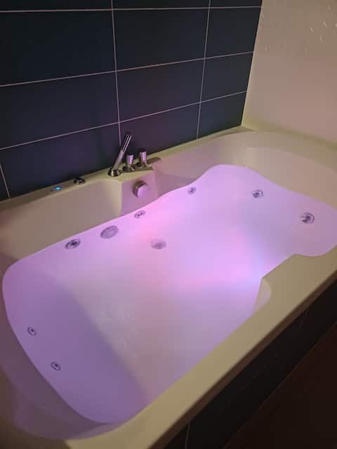 Independent suite with spa bath
