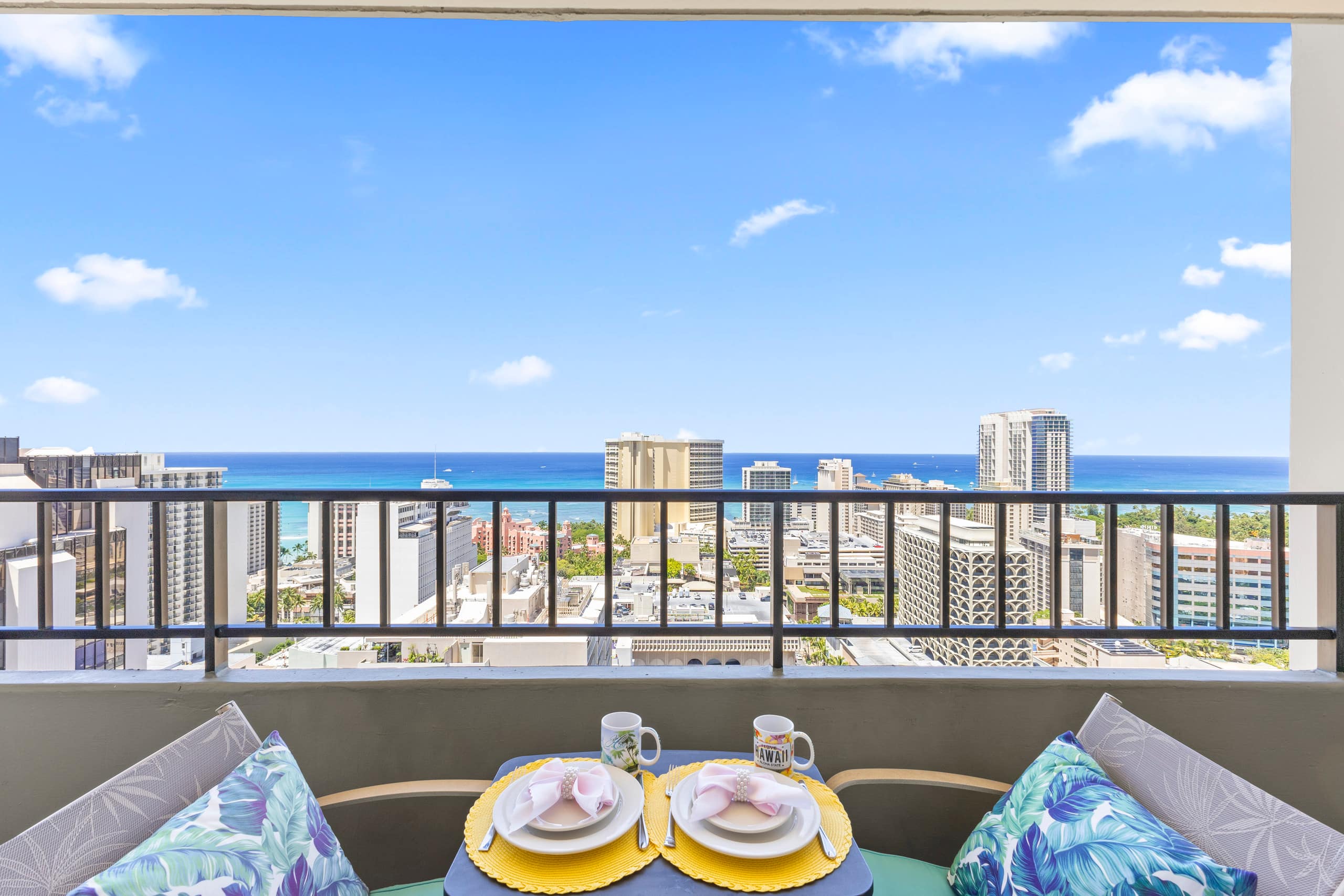 Ocean View FREE Parking King bed Pool Gym PingPong - Image 44