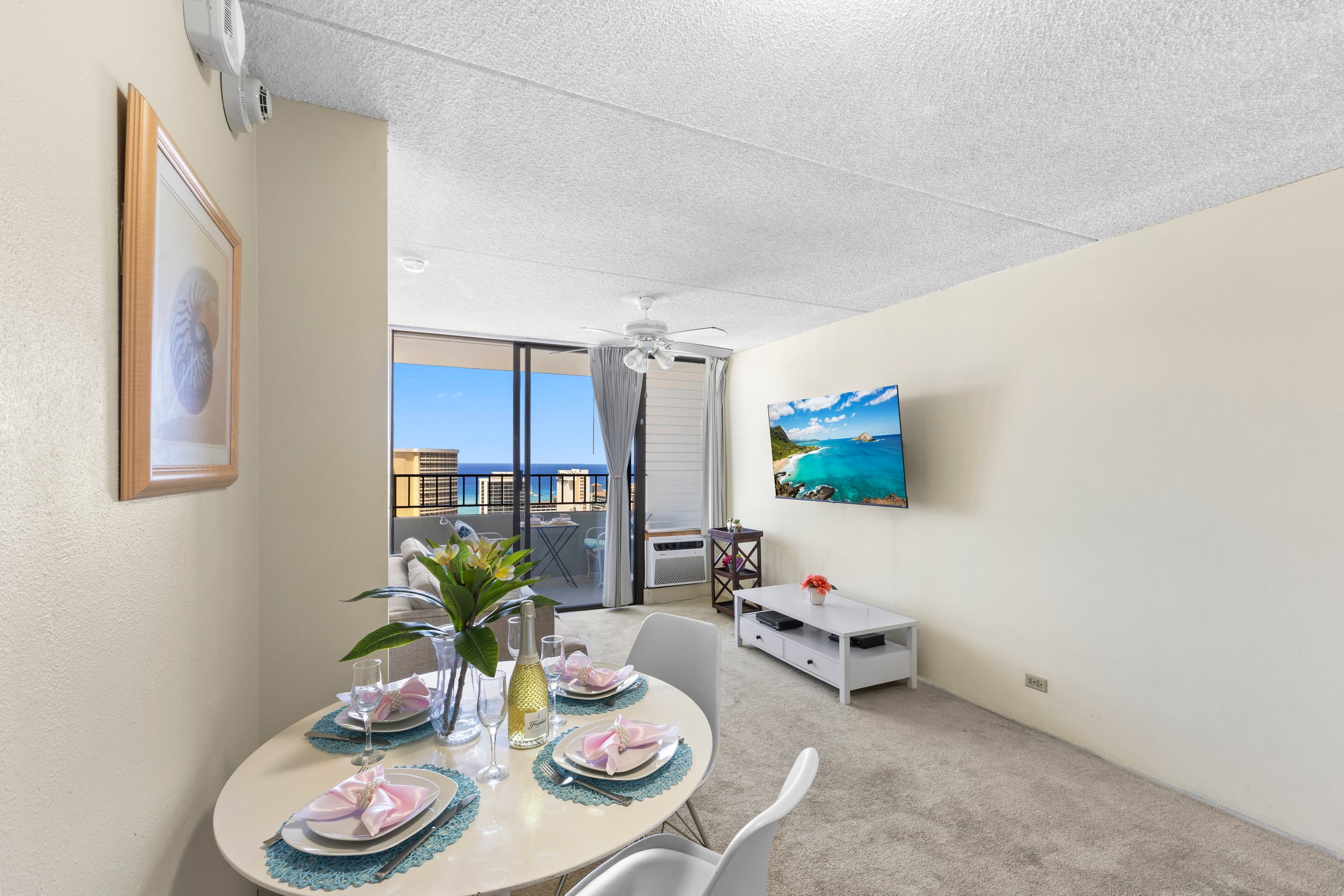 Ocean View FREE Parking King bed Pool Gym PingPong - Image 5