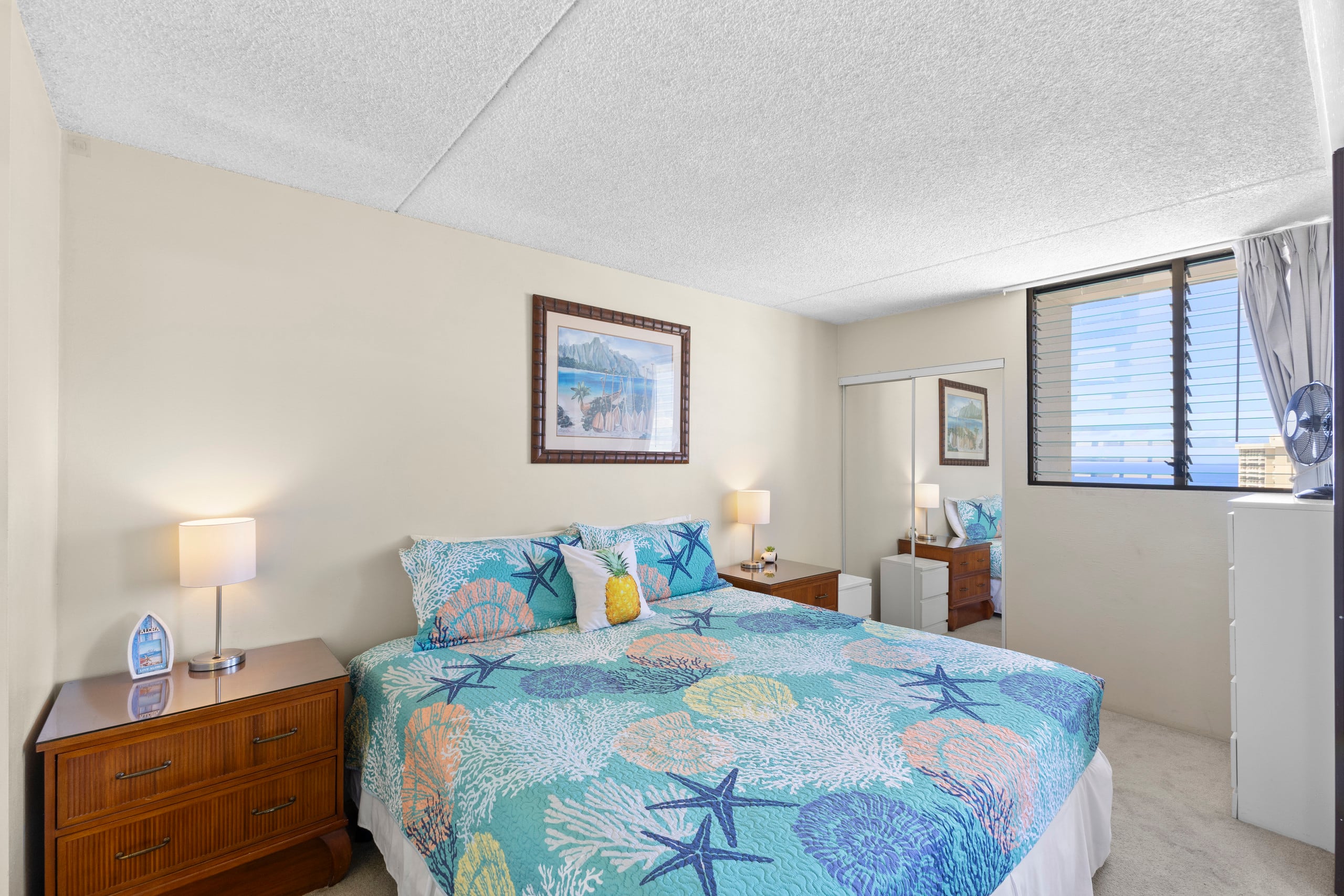 Ocean View FREE Parking King bed Pool Gym PingPong - Image 23