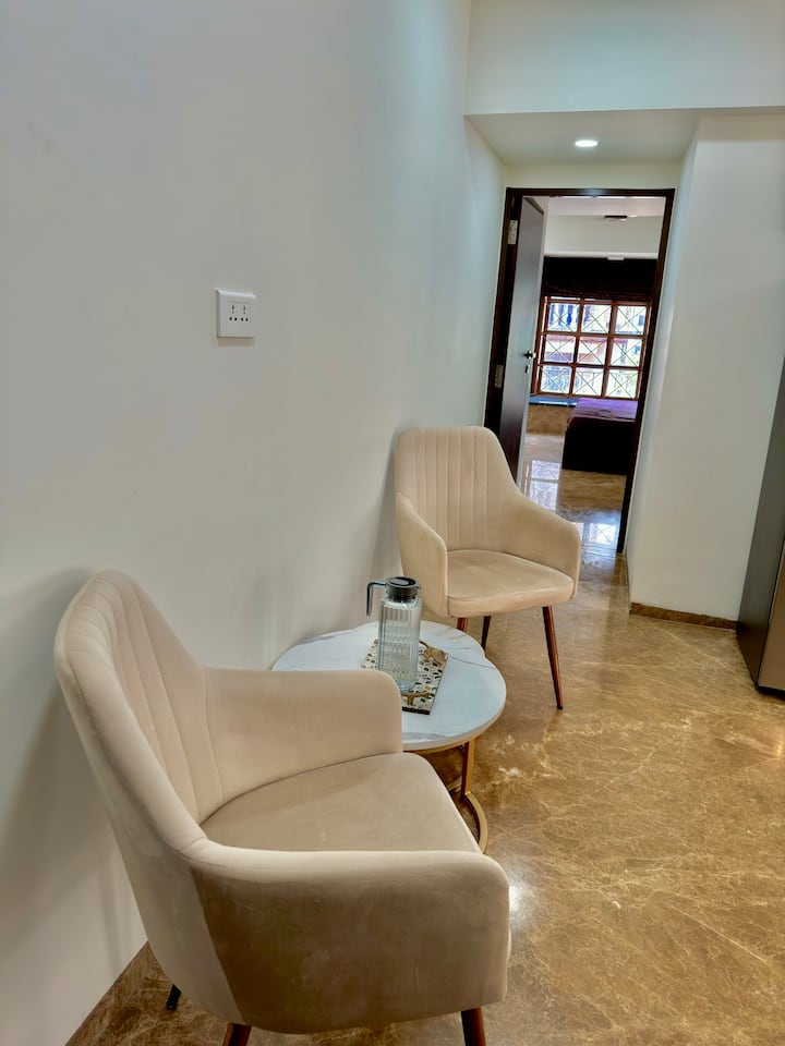 Luxurious Modern 2 Bhk In Bandra With Balcony - Mumbai