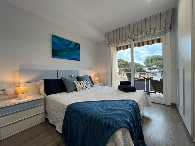 Gorgeous Mediterranean Views | 1min from the Beach