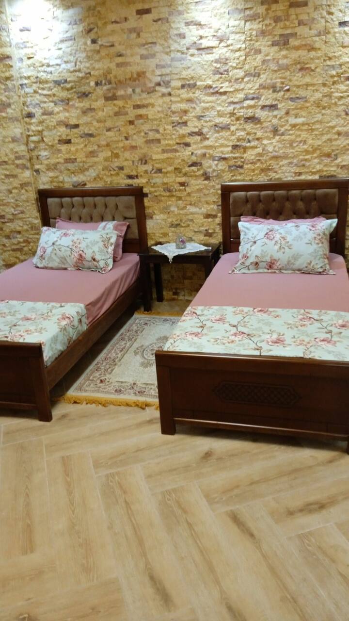 غرفة النوم 2