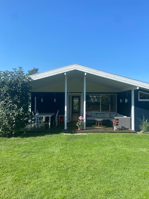 Charming cottage near beach