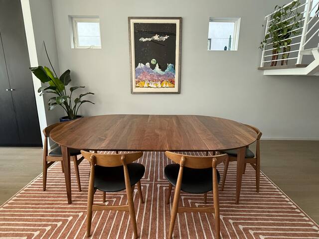 Modern Home w/ Hot tub, Mountain & City Views gallery image 5