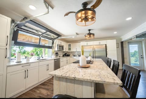 The Shome 
Heated Pool/Hot Tub/Pondside Wedding