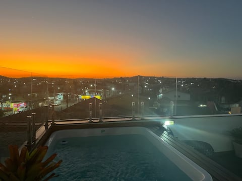 360º penthouse with pool right in downtown Iguaba