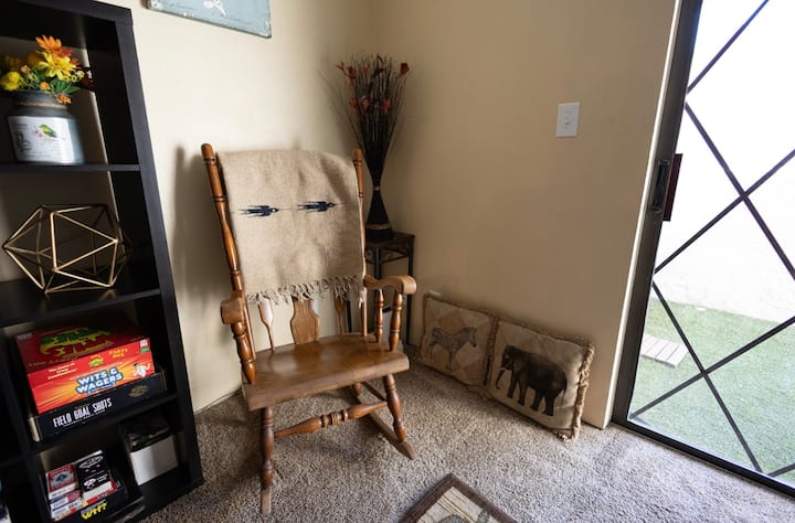 Spacious 2br 2ba Condo - Mesa, AZ