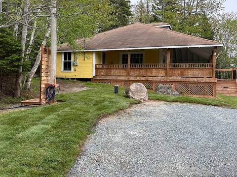 Seaman's Lodge - Pet Friendly!