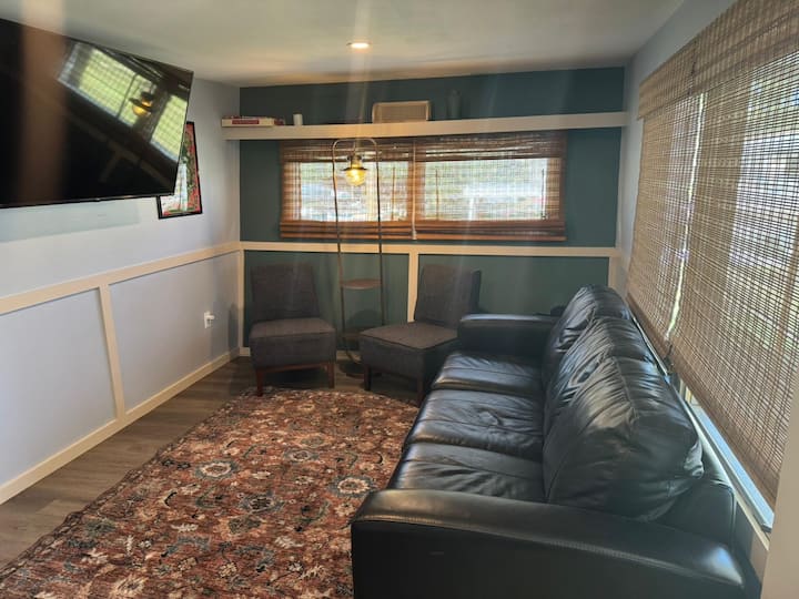 Roc & Rol River Retreat And Full Rv Hook Up - Weeki Wachee, FL