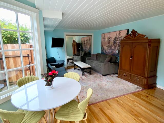 Sunburst Cottage gallery image 4