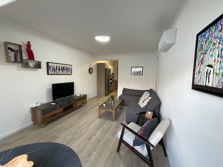Le Voyageur 1 - Apartment Near Finikoudes Beach - 라르나카
