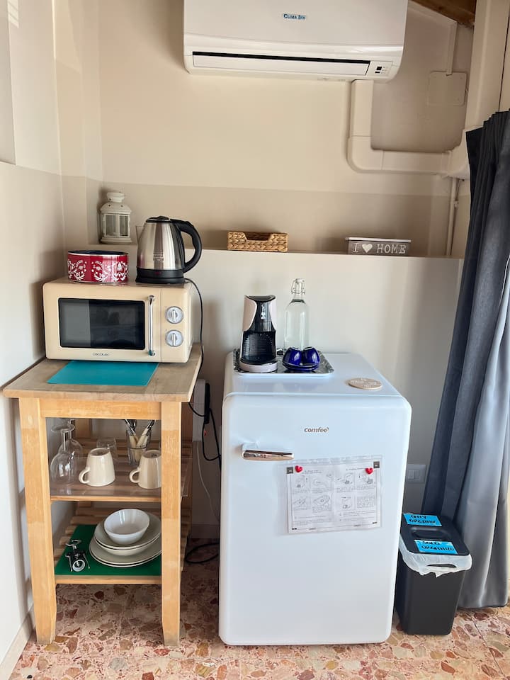 Cosy Room 2 Min Walk To The Beach - Viareggio
