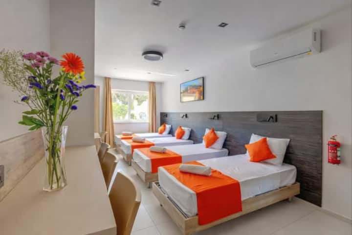 Ambienti i dhomës së gjumit