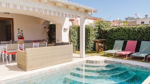 Villa Hercules - Seafront Villa