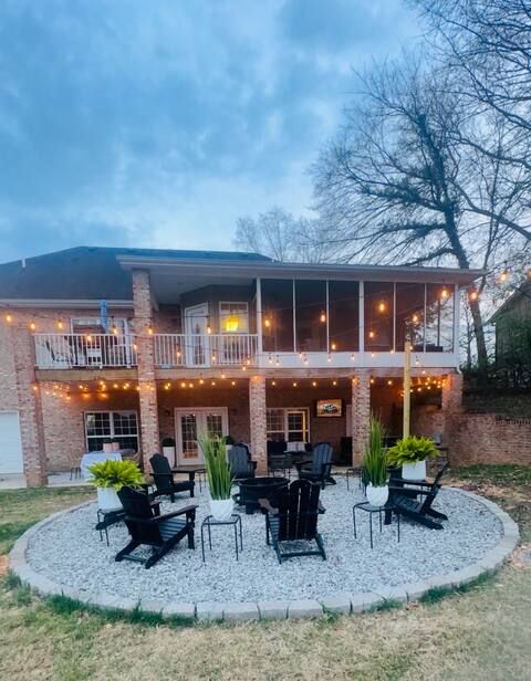 Fire Pit, Hot Tub, Dock, & Game Room @ Tim’s Ford