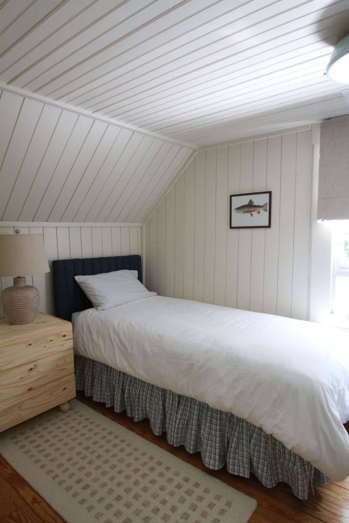 Dormitorio de arriba con dos camas individuales 