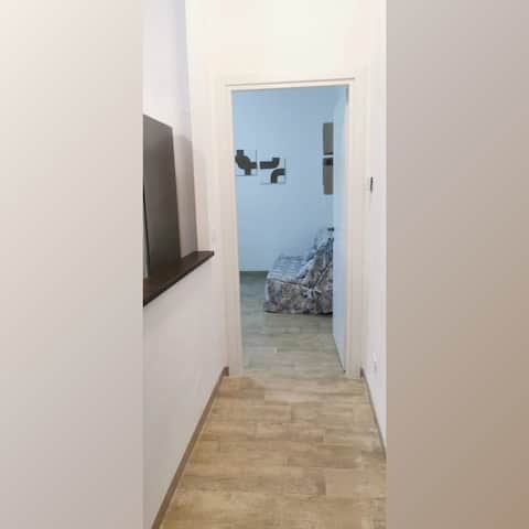 Top performing Airbnb: Accommodation a short walk from the sea. in Terracina