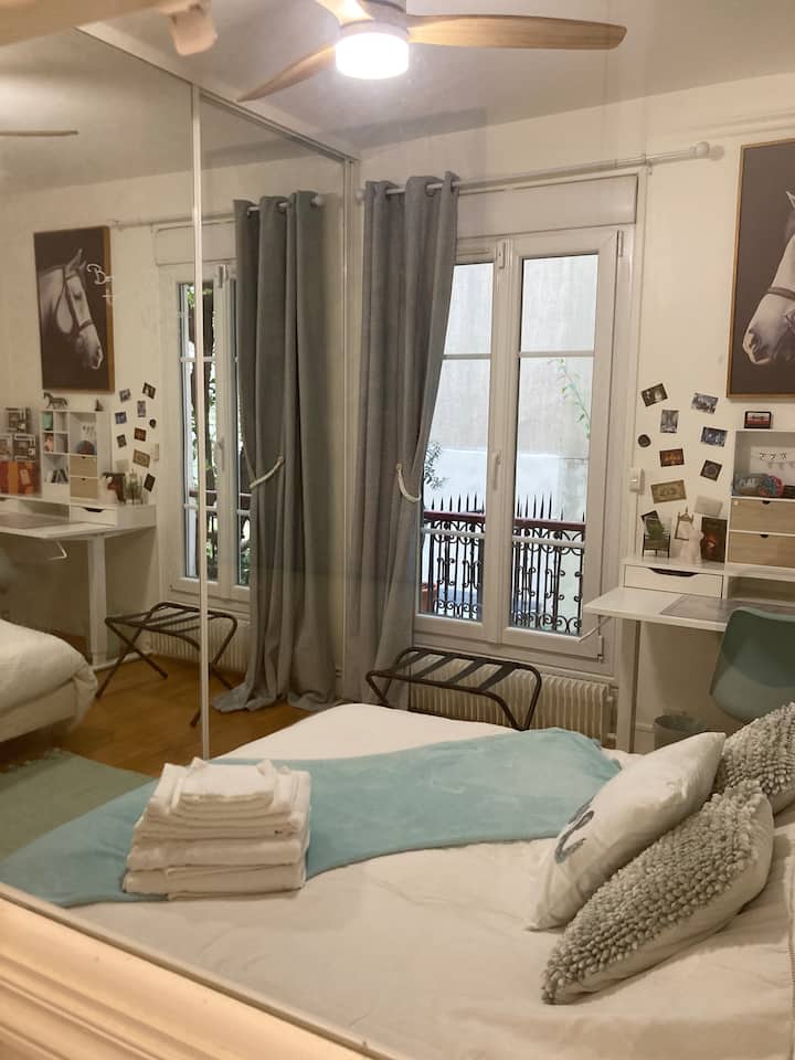 12m2 bedroom with double bed and office on the first floor. Bathroom and WC to share with bedroom 2. 