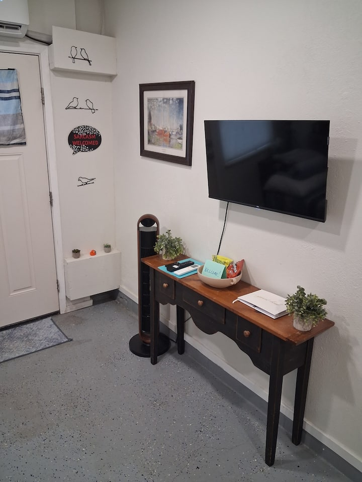 Private Studio Apt In The Heart Of Dfw - Bedford, TX