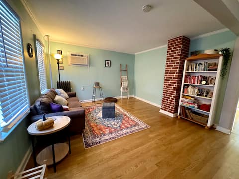 Cozy Quiet Home / Self Check-in / 20 min to EWR