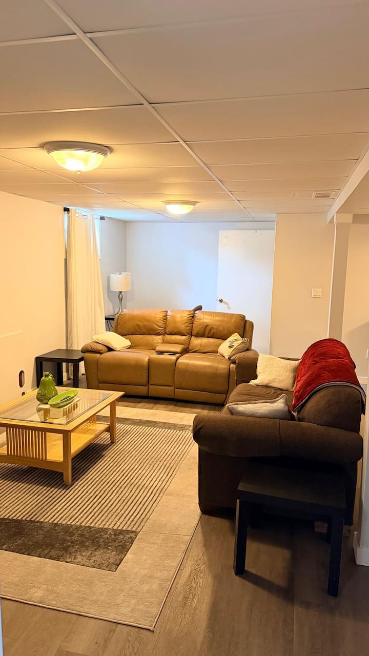 Private Basement Apartment - Saskatoon