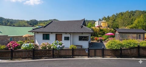 More than the stay sea (40 pyeong private house embracing the sea in front of you and the sunset out
