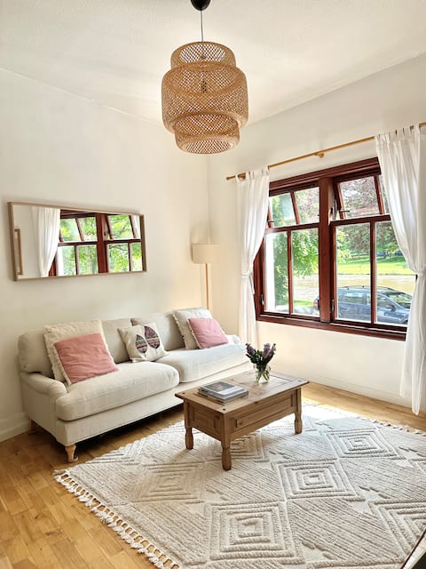 Riverview Apartment close to Edinburgh easy access