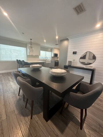 New urban 3 bedroom 2.5 bath gallery image 4