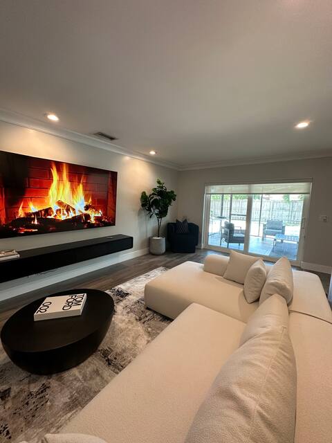 New urban 3 bedroom 2.5 bath