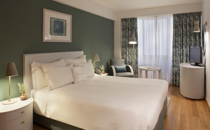 Getaway At Altis Suites! 3 Units W/ Kitchenette! - Costa da Caparica