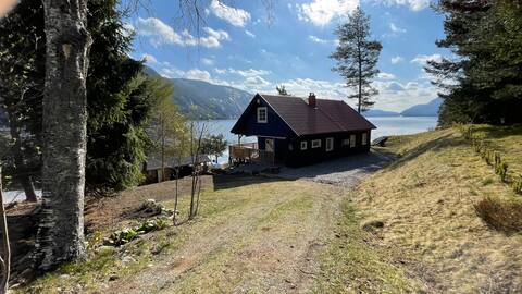 Cabin by the water Fyresdal and treetop - the road