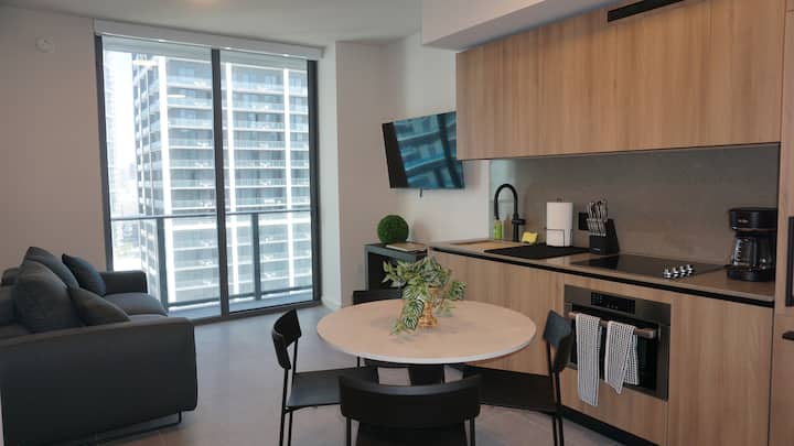 1bd Skyline Oasis 23 - Miami, FL