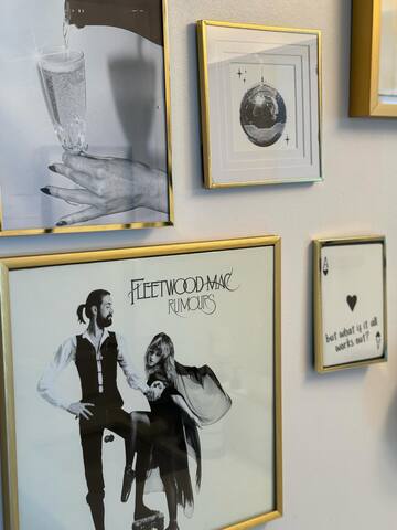 Luxurious Yorkville Hotel-Style 2BR Suite w View gallery image 5