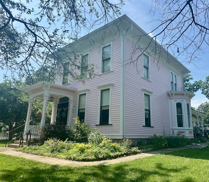 Beautiful Historic Upscale Home circa 1875