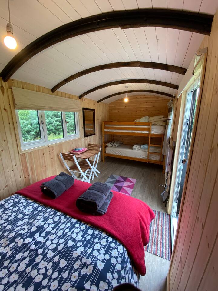 Quiet Retreat Set By The River - Monmouthshire