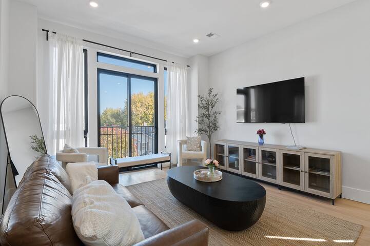 The Arlo – NEW Stay Close To NYC/MetLife